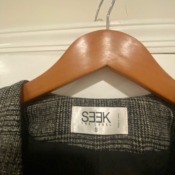 LF Seek the Label double breasted corseted plaid blazer - Picture 4 of 7